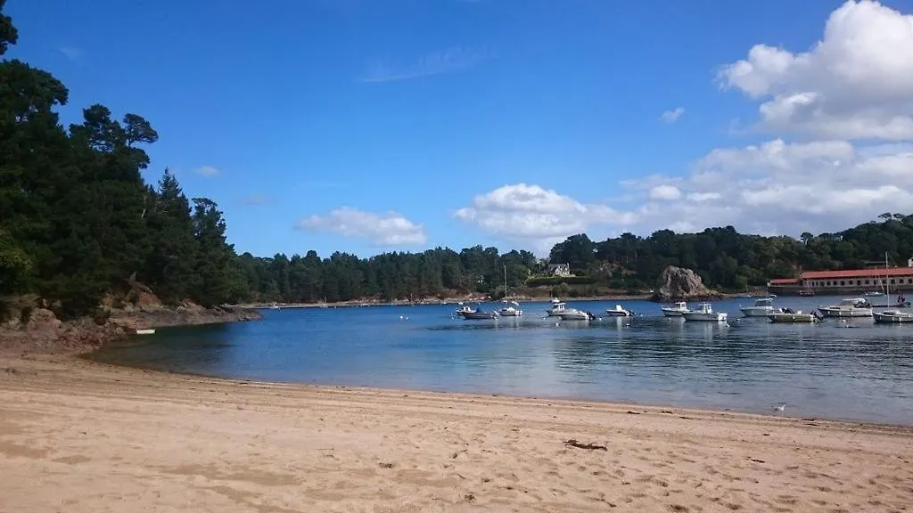Gite De L'Estuaire Spa A Lezardrieux Paimpol 0*,